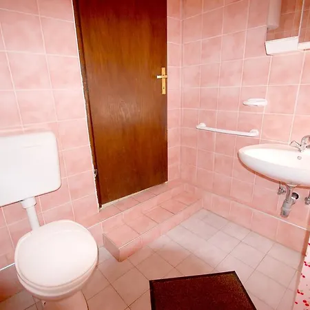 Apartment Nikky By El-pi Tours