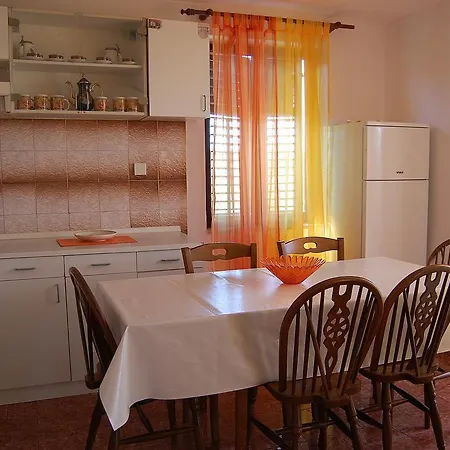 Apartment Nikky By El-pi Tours Malinska