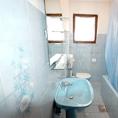 Apartment Nikky By El-pi Tours *