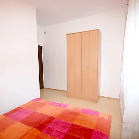 Apartment Nikky By El-pi Tours *