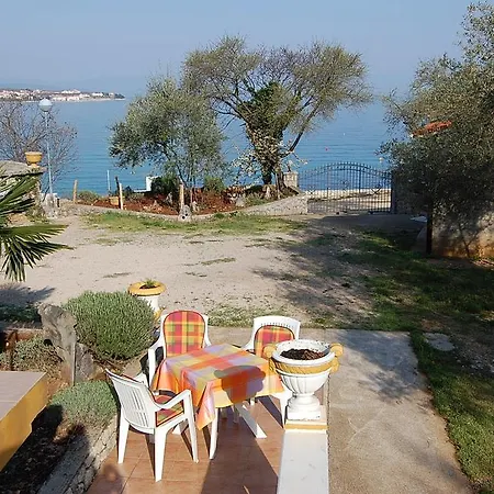 Nikky By El-pi Tours * Malinska