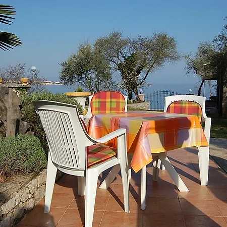 Nikky By El-pi Tours *