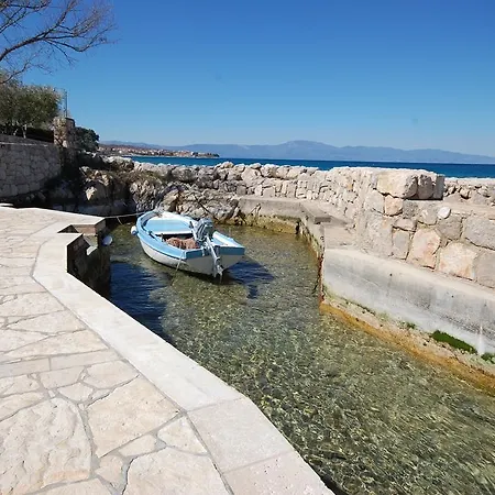 Nikky By El-pi Tours *