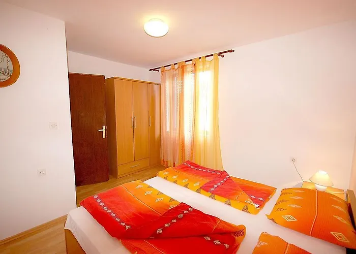 Apartment Nikky By El-pi Tours *