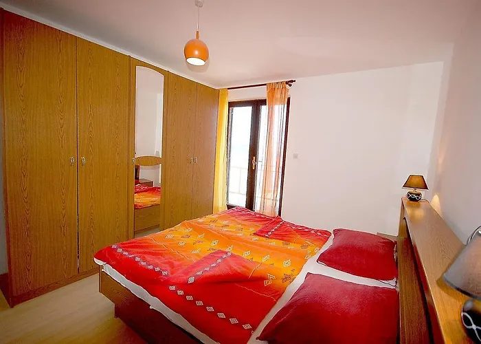 Apartment Nikky By El-pi Tours