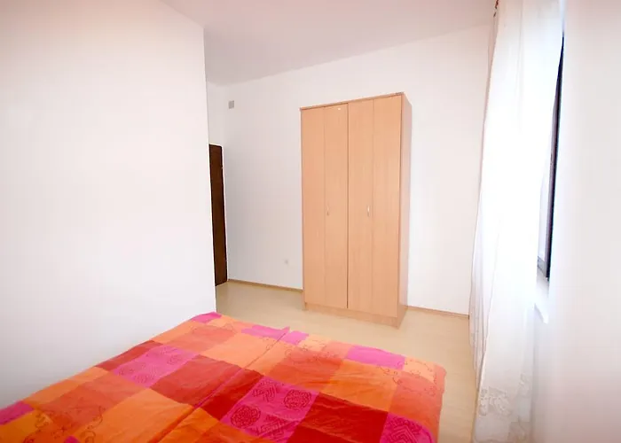 Apartment Nikky By El-pi Tours *
