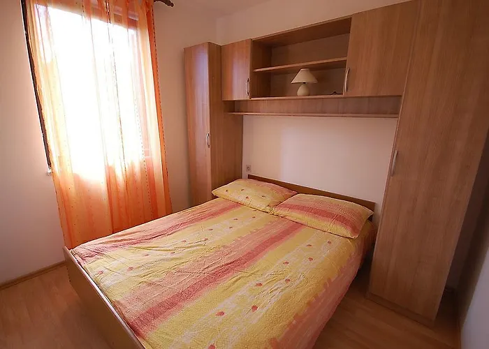 Nikky By El-pi Tours Malinska