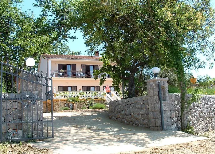 Nikky By El-pi Tours Malinska