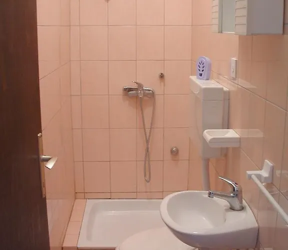 Nikky By El-pi Tours Malinska